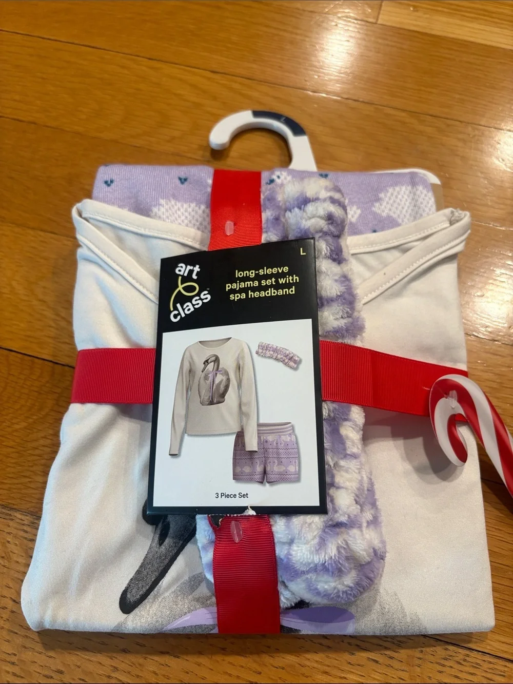 art class Lavender and White Girls' Long-Sleeve Pajama Set with Spa Headband